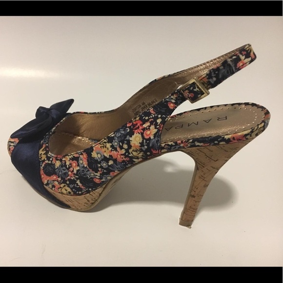 Woman’s Rampage floral open toe heels size 8M, - Picture 3 of 8